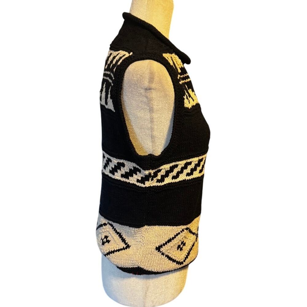 Ralph Lauren Black and Cream Patterned Sleeveless Crewneck Sweater - Picture 3 of 5